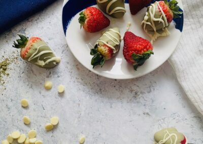 Matcha Covered Strawberry (Video)